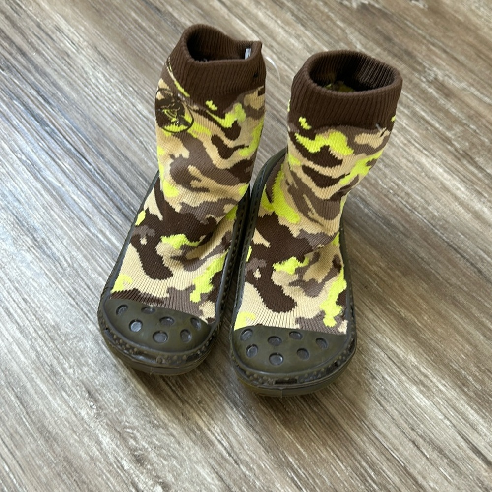 Croc Socks Shoes,Size 8 Toddler NWOT,Lounge,Outdoor, Unisex